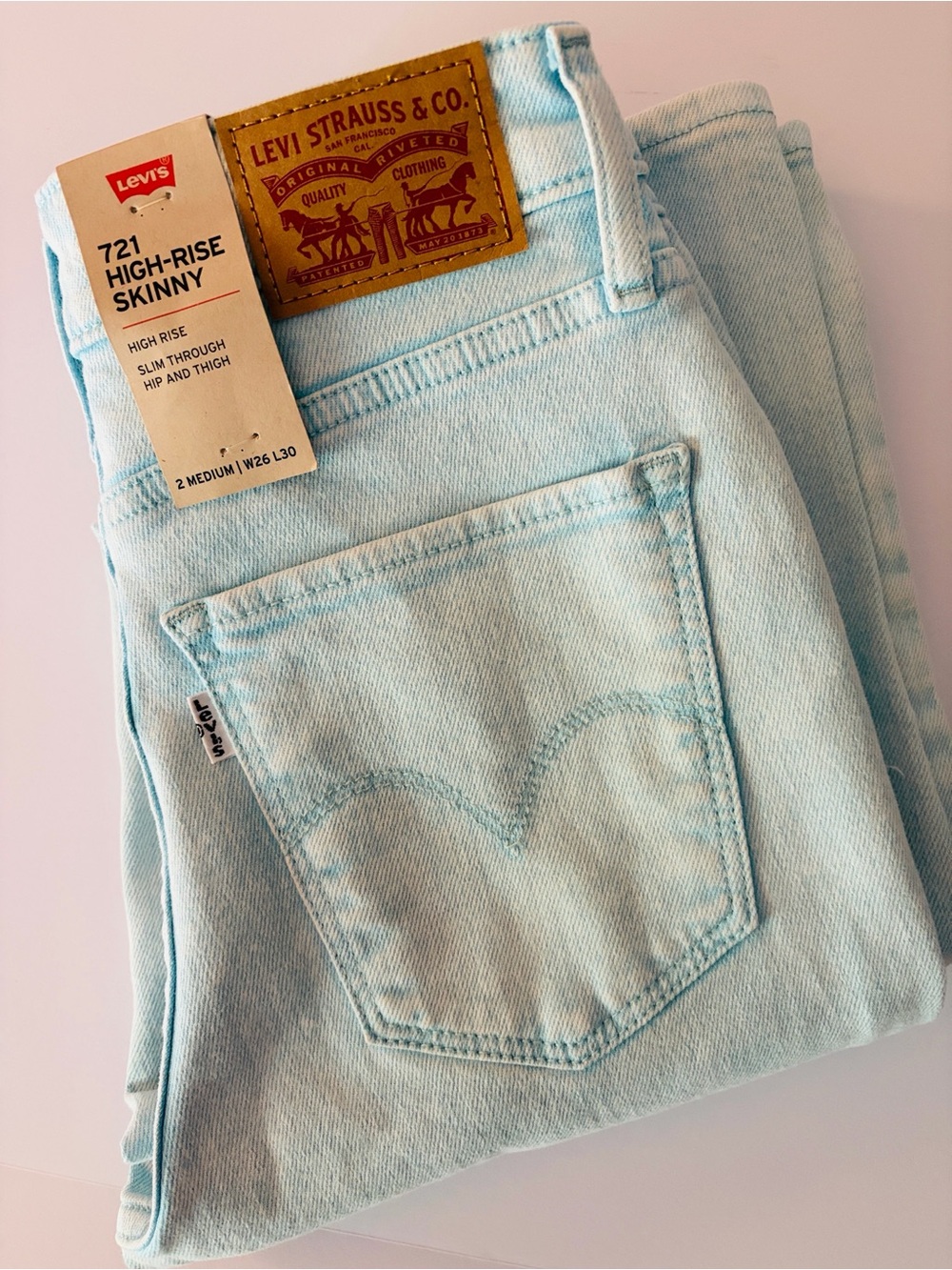 Levi’s 721 High-Rise Skinny Jean Size 2 / 26